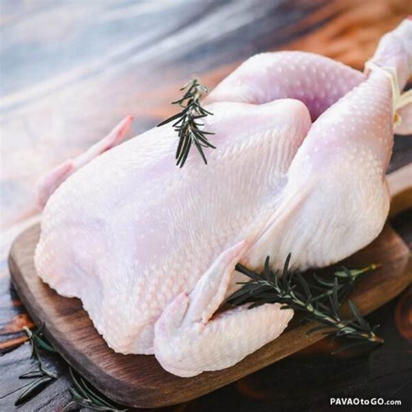 FULL CHICKEN/CALY KURCZAK 1 KG. (OUR MERORESERVATION ONLINE PARTNERS WILL DELIVER TO YOUR DOOR)