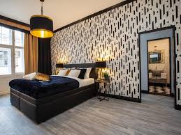 APARTMET AVAILABLE